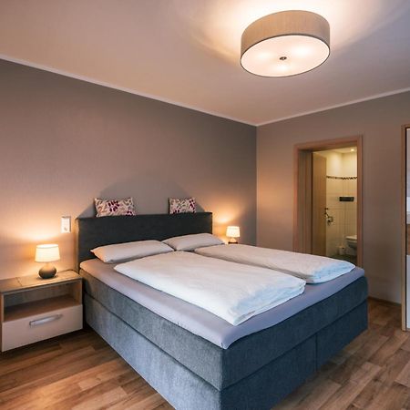 Ferienweingut Hirschen Schulstrasse Bed & Breakfast Burg  Bagian luar foto