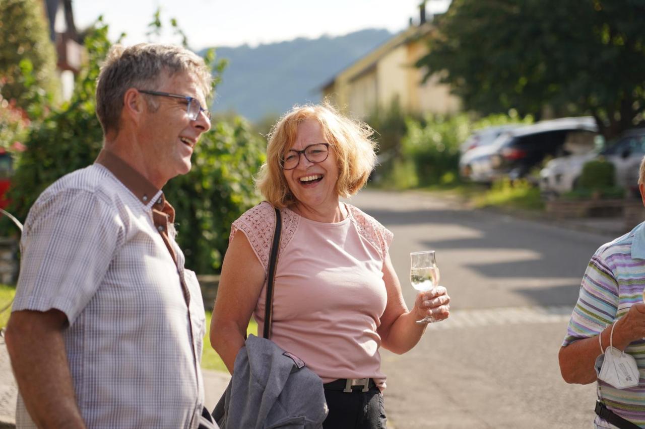Ferienweingut Hirschen Schulstrasse Bed & Breakfast Burg  Bagian luar foto