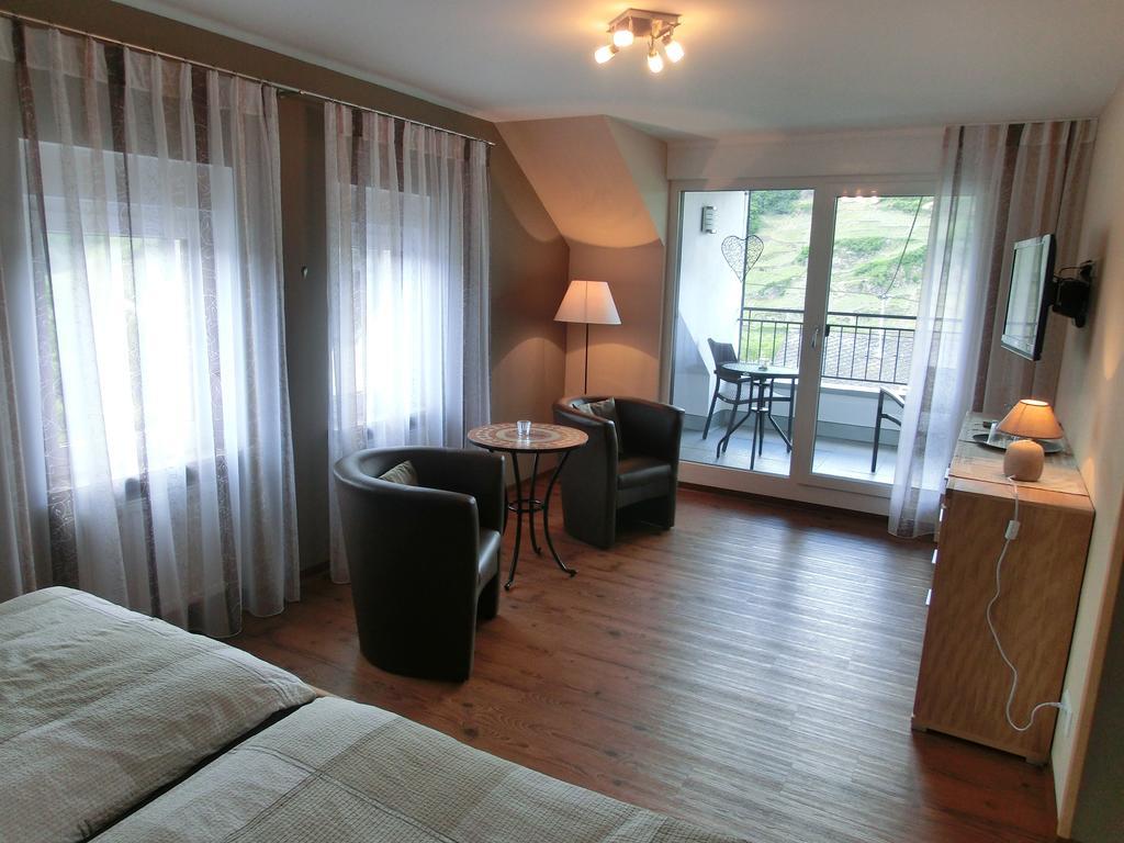 Ferienweingut Hirschen Schulstrasse Bed & Breakfast Burg  Ruang foto