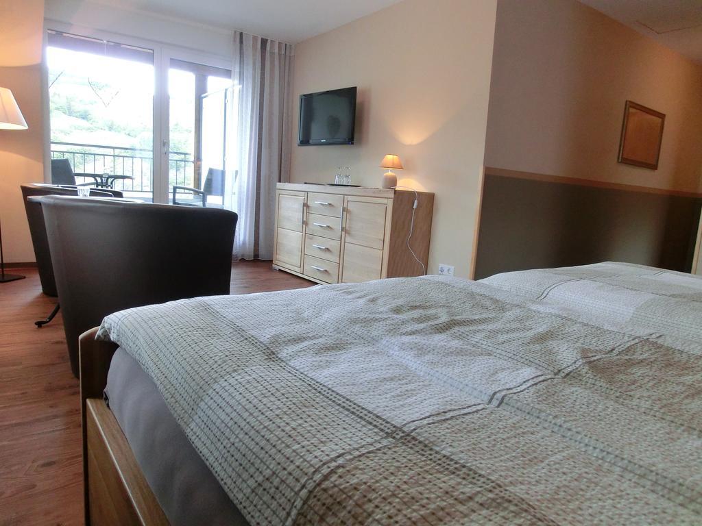 Ferienweingut Hirschen Schulstrasse Bed & Breakfast Burg  Ruang foto