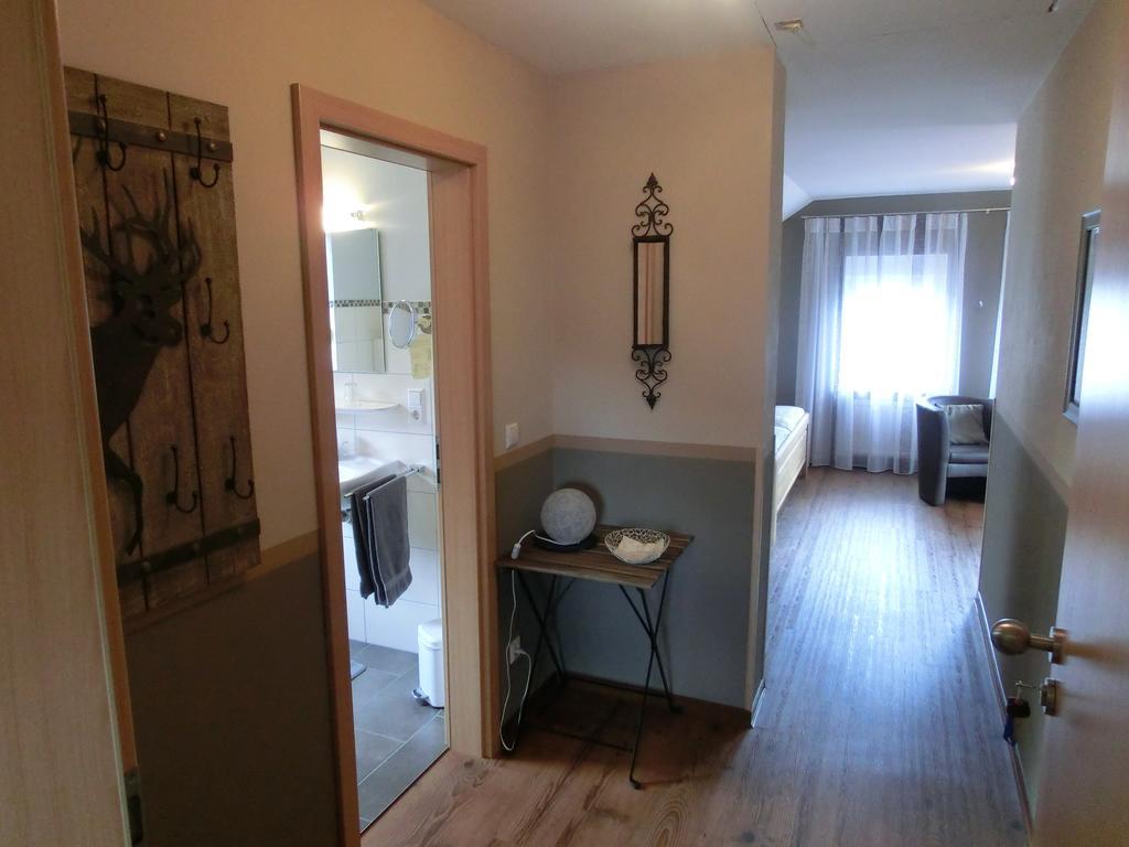 Ferienweingut Hirschen Schulstrasse Bed & Breakfast Burg  Ruang foto