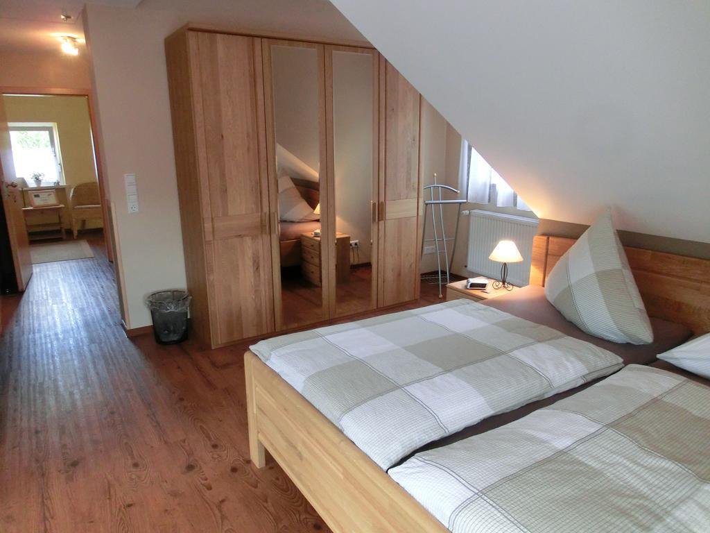 Ferienweingut Hirschen Schulstrasse Bed & Breakfast Burg  Ruang foto