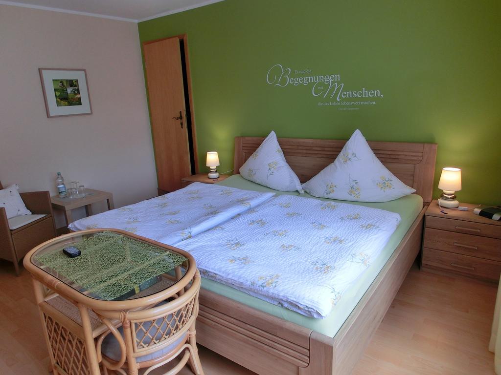 Ferienweingut Hirschen Schulstrasse Bed & Breakfast Burg  Ruang foto