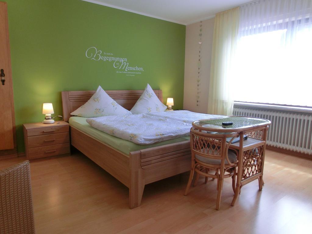 Ferienweingut Hirschen Schulstrasse Bed & Breakfast Burg  Ruang foto